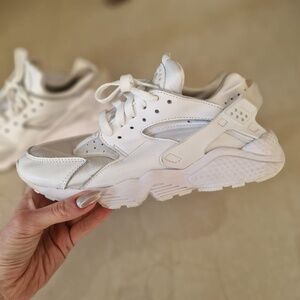 nike air huarache shoes size 7